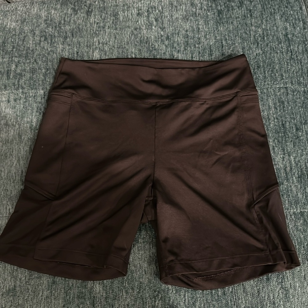 Pink active bike shorts